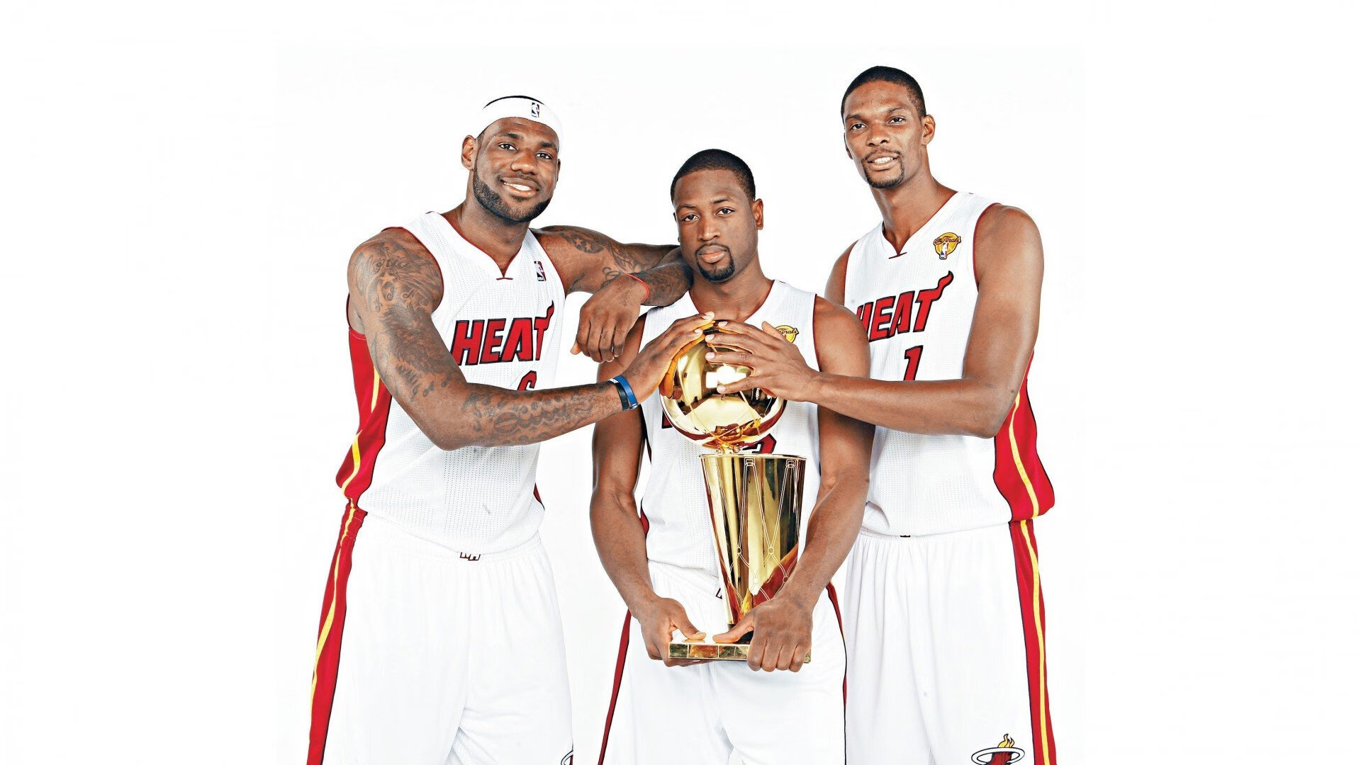 ky体育投注-2000年NBA总决赛：湖人靠“魔术师”的表现在关键第七场击败费城76人，夺冠成功。