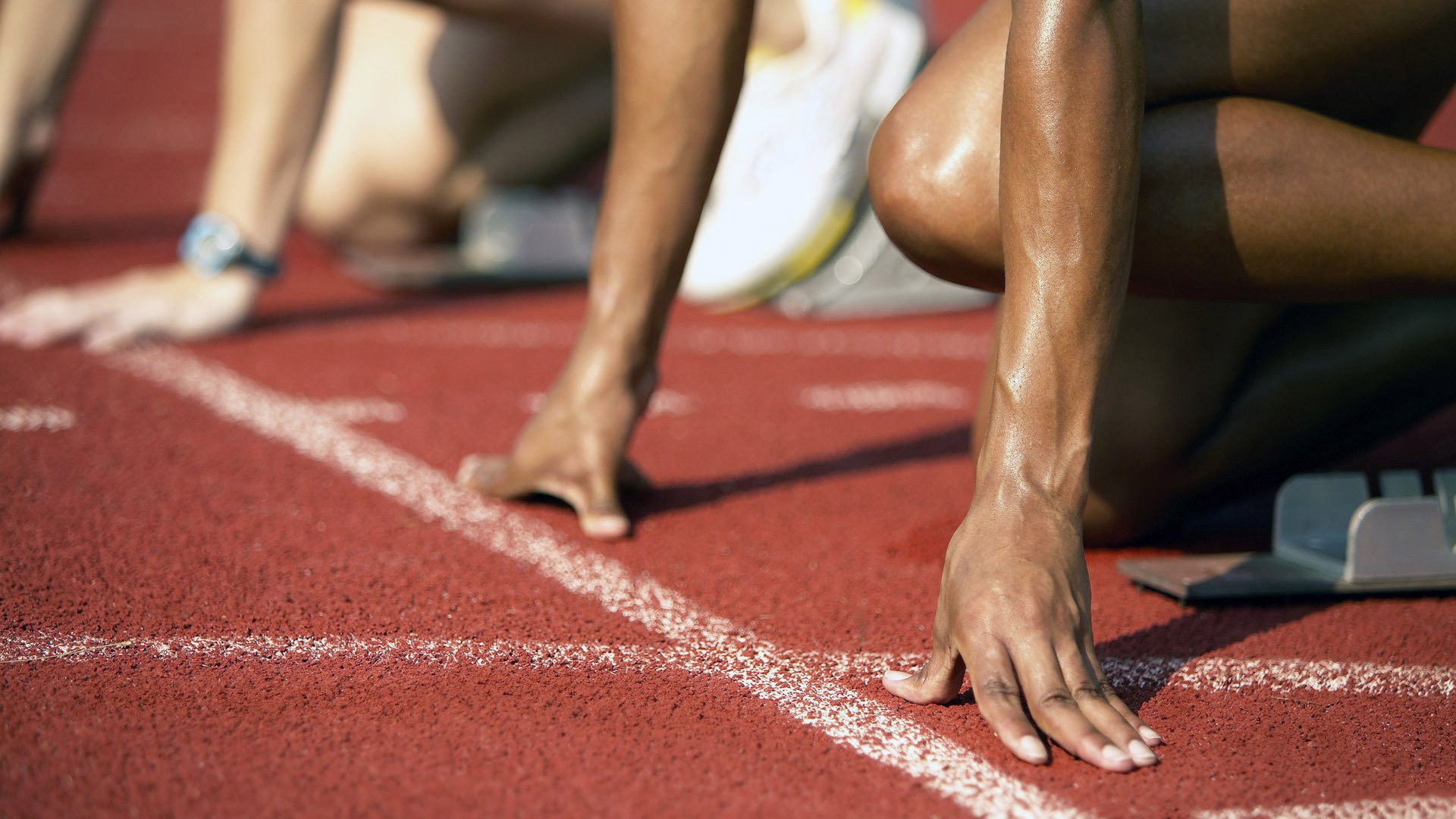 2010年季后赛：雷霆以年轻的阵容奋战，韦斯布鲁克多次“黑马”表现惊艳全场。