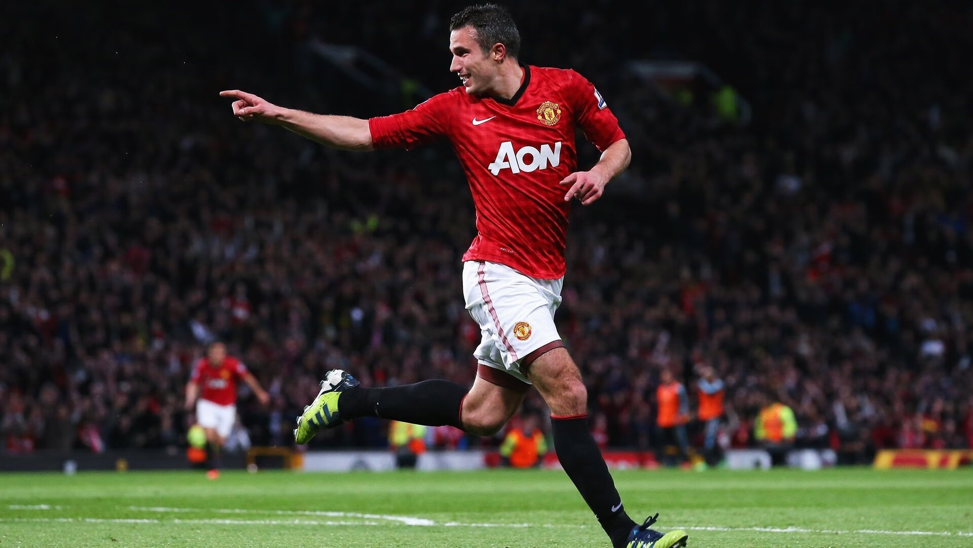 世界足球的巅峰盛宴：欧冠历史上的黄金时刻，欧冠历代足球